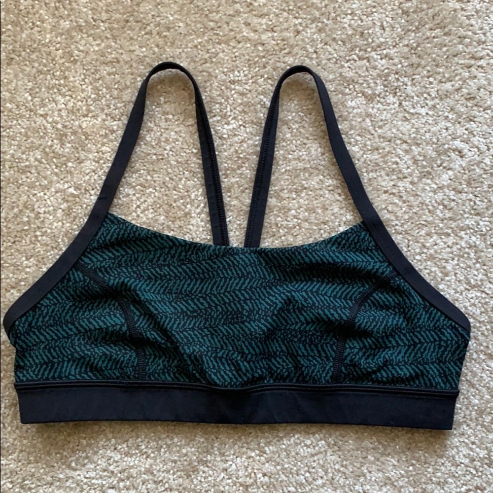 Black and Green Lululemon Sports Bra